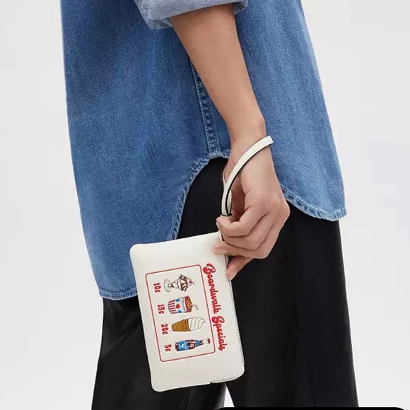 NWT Coach Boardwalk Specials wristlet - Picture 4 of 8